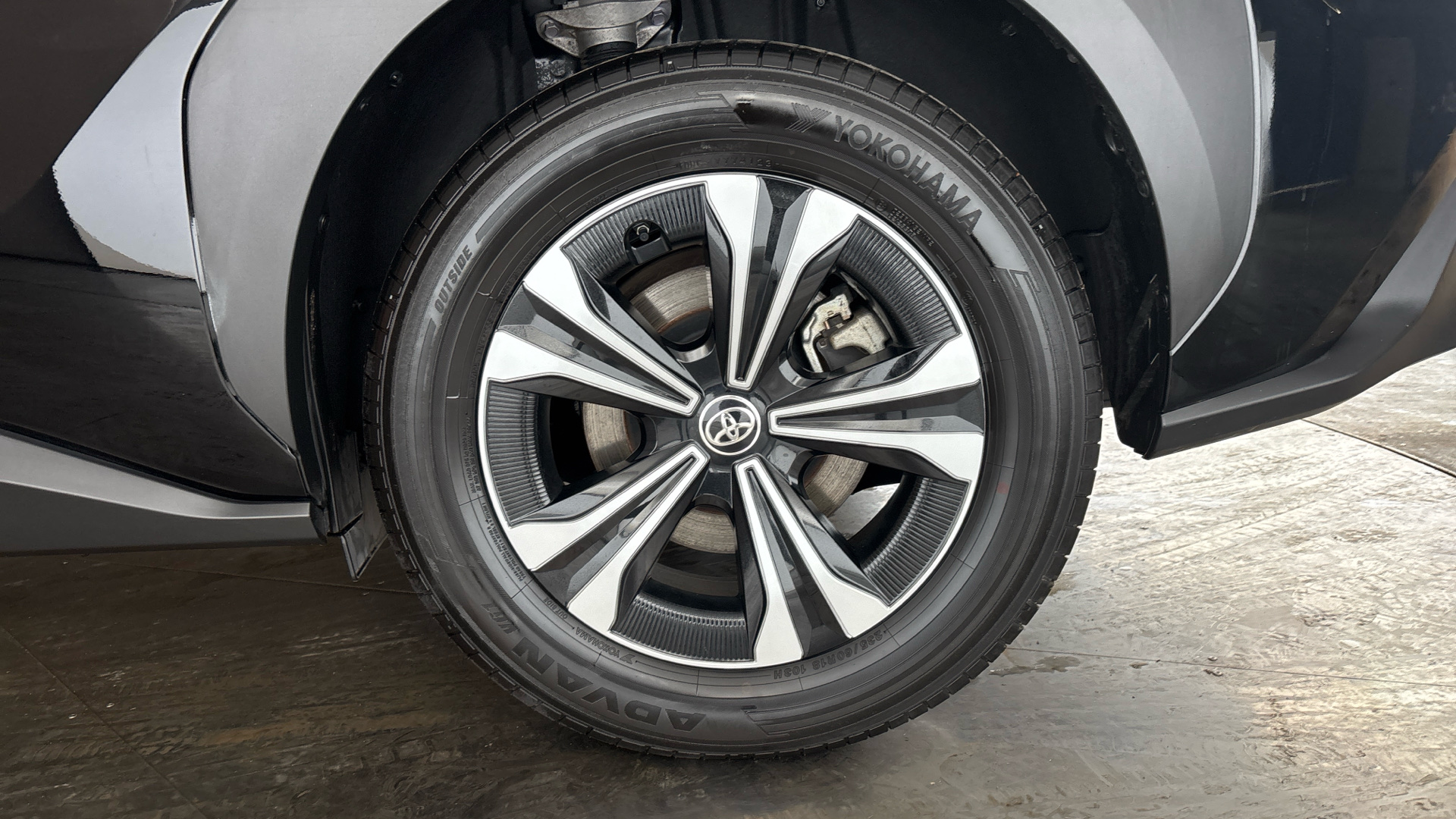 4020890 150kW Motion 71.4kWh 5dr Auto [11kW] [Pan Roof]