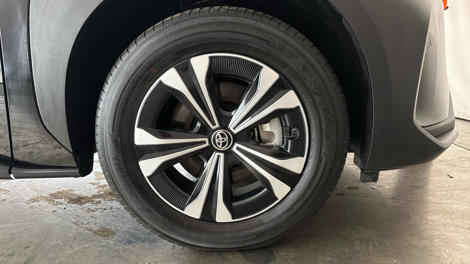 4020890 150kW Motion 71.4kWh 5dr Auto [11kW] [Pan Roof]