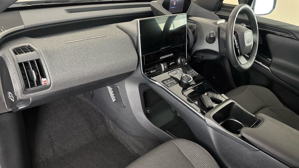 TOYOTA BZ4X Image 10