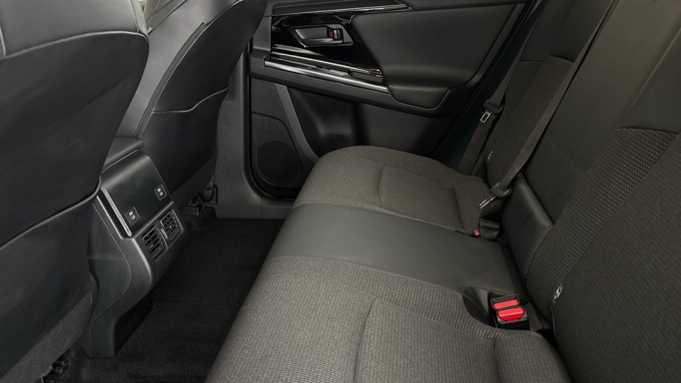 TOYOTA BZ4X Image 14