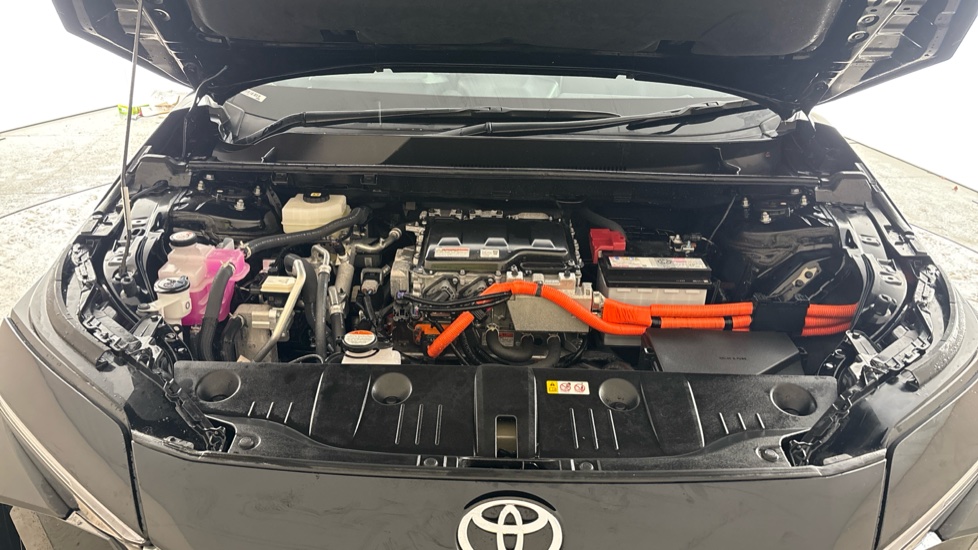 TOYOTA BZ4X Image 16