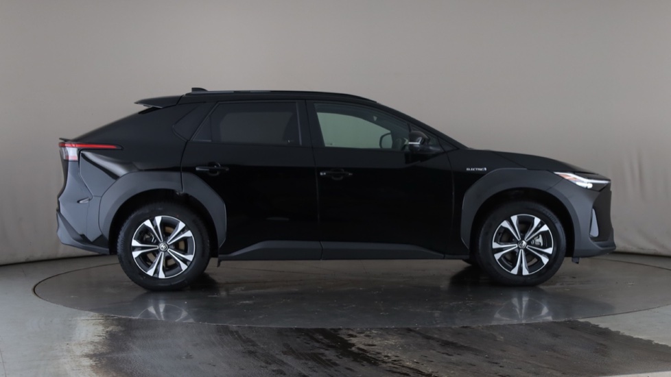 TOYOTA BZ4X Image 6