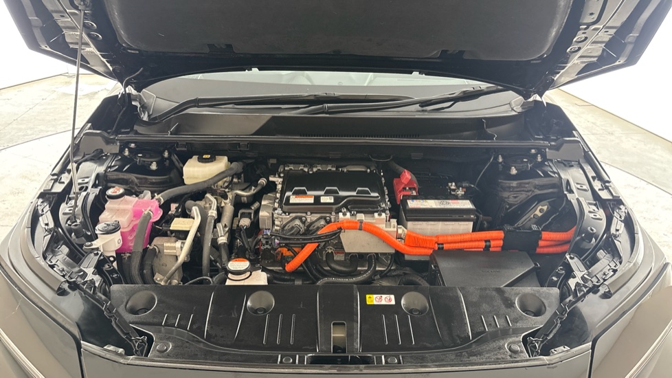 TOYOTA BZ4X Image 16