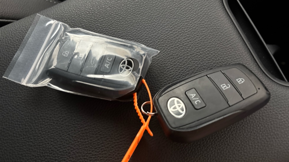 TOYOTA BZ4X 2 keys