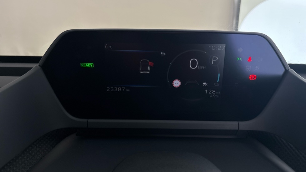 TOYOTA BZ4X Image 13