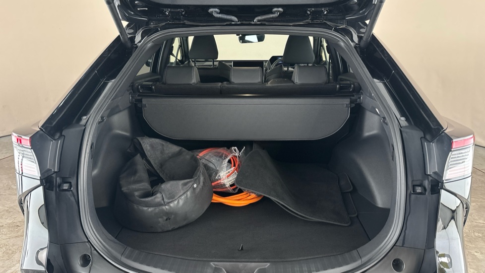 TOYOTA BZ4X Image 15