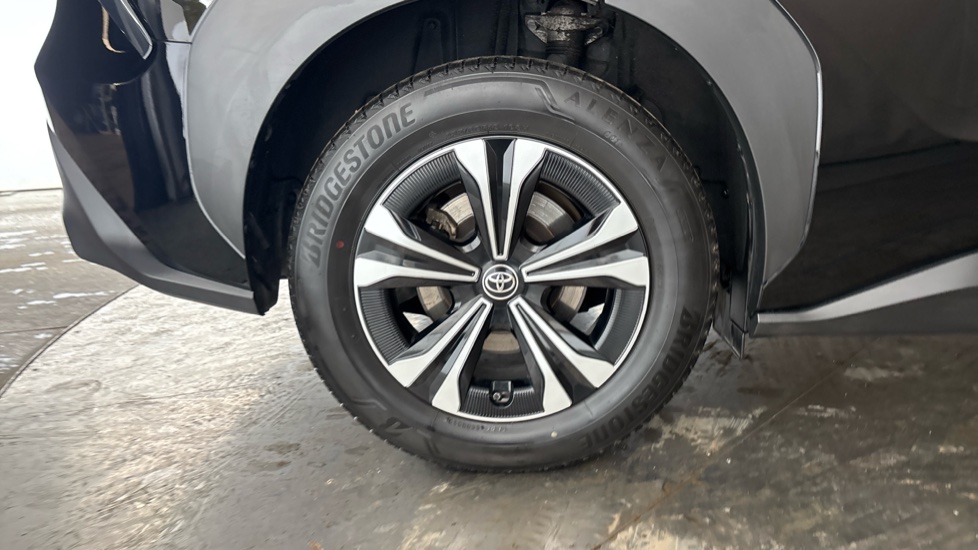 TOYOTA BZ4X Image 19