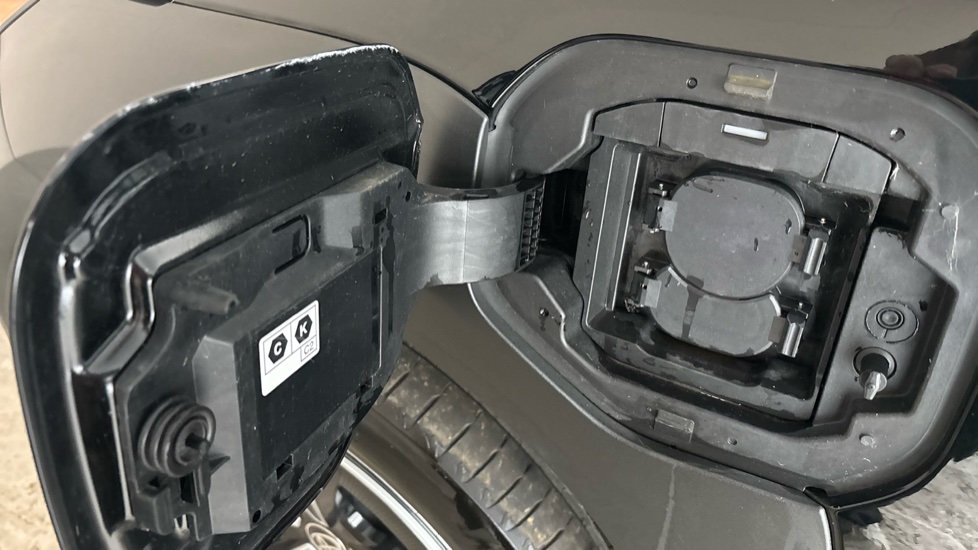 TOYOTA BZ4X Image 21