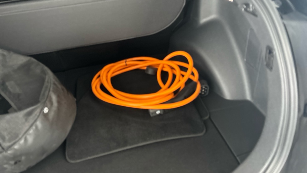 TOYOTA BZ4X Image 22