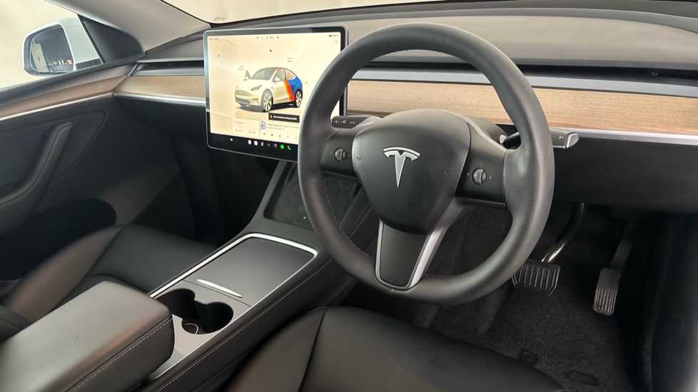 TESLA MODEL Y Image 9