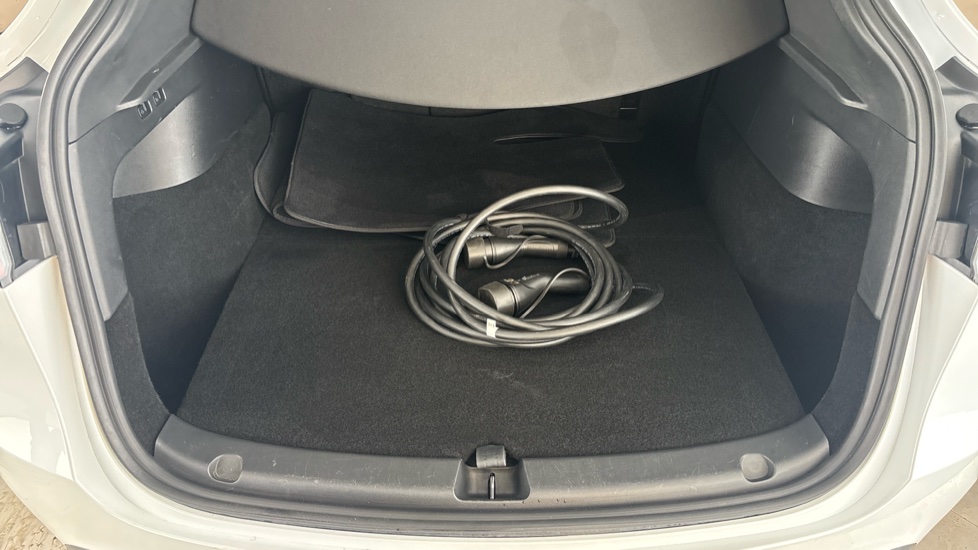 TESLA MODEL Y Image 15