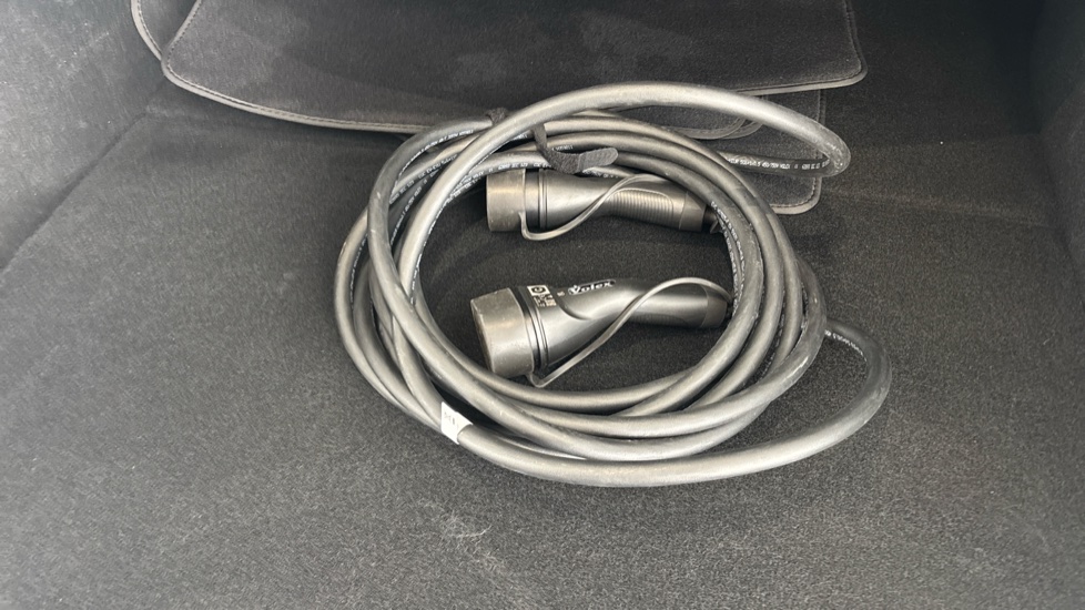 TESLA MODEL Y Image 22