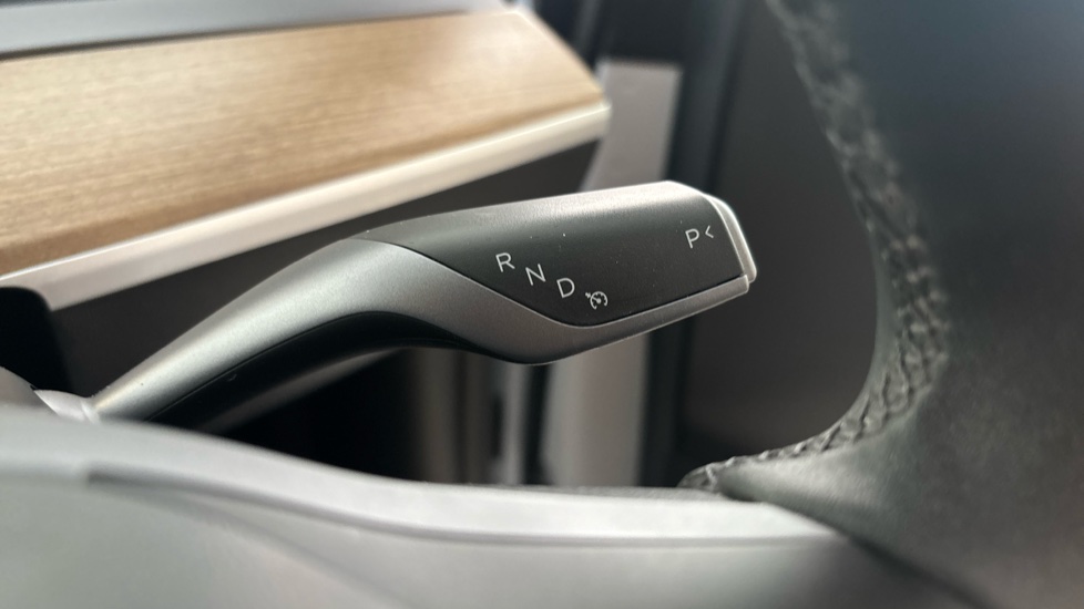 TESLA MODEL Y Cruise control