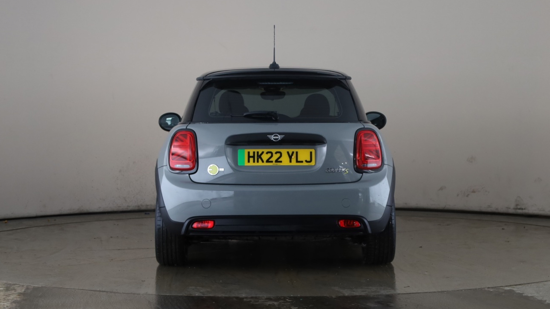 4070176 135kW Cooper S Level 1 33kWh 3dr Auto
