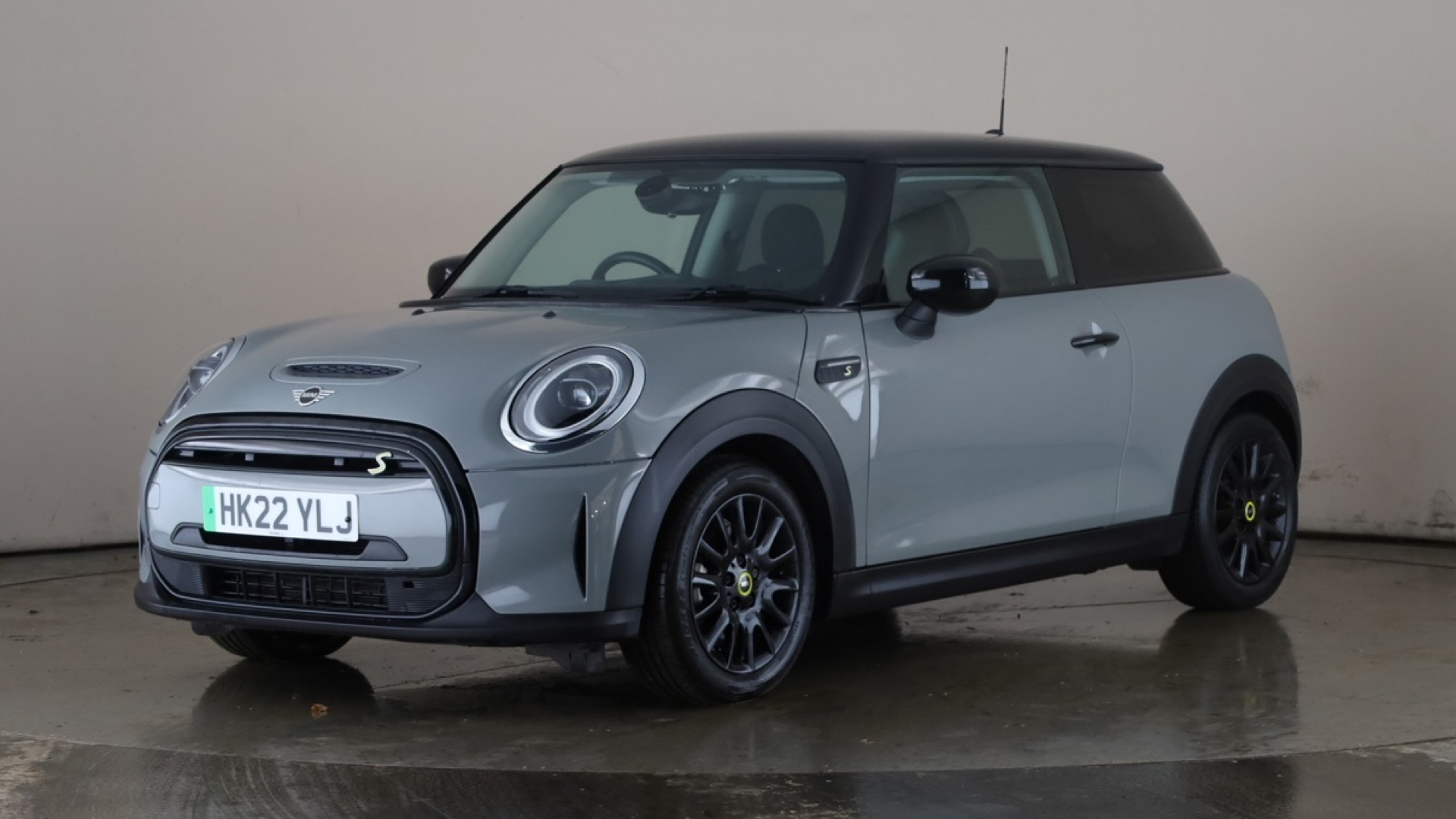 Mini Hatchback Electric 135kW Cooper S Level 1 33kWh 3dr Auto