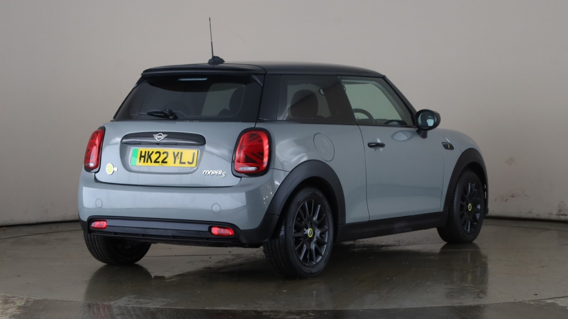 4070176 135kW Cooper S Level 1 33kWh 3dr Auto