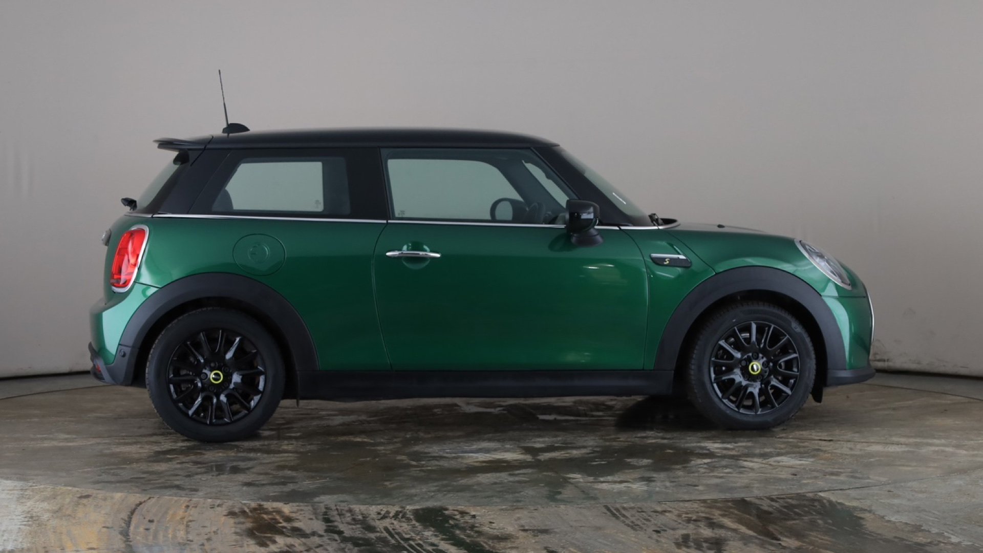 4020921 135kW Cooper S Level 2 33kWh 3dr Auto