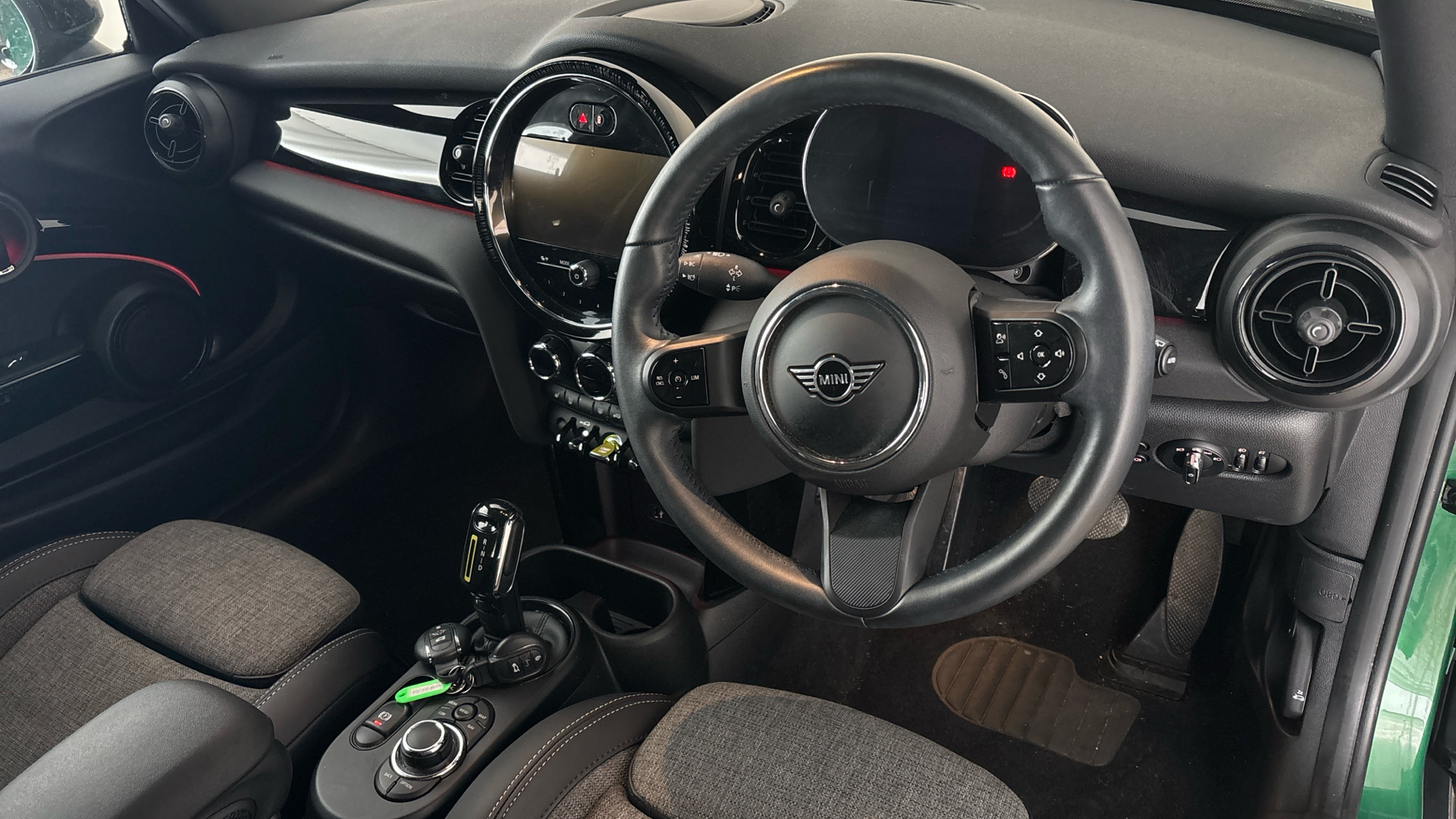 4020921 135kW Cooper S Level 2 33kWh 3dr Auto