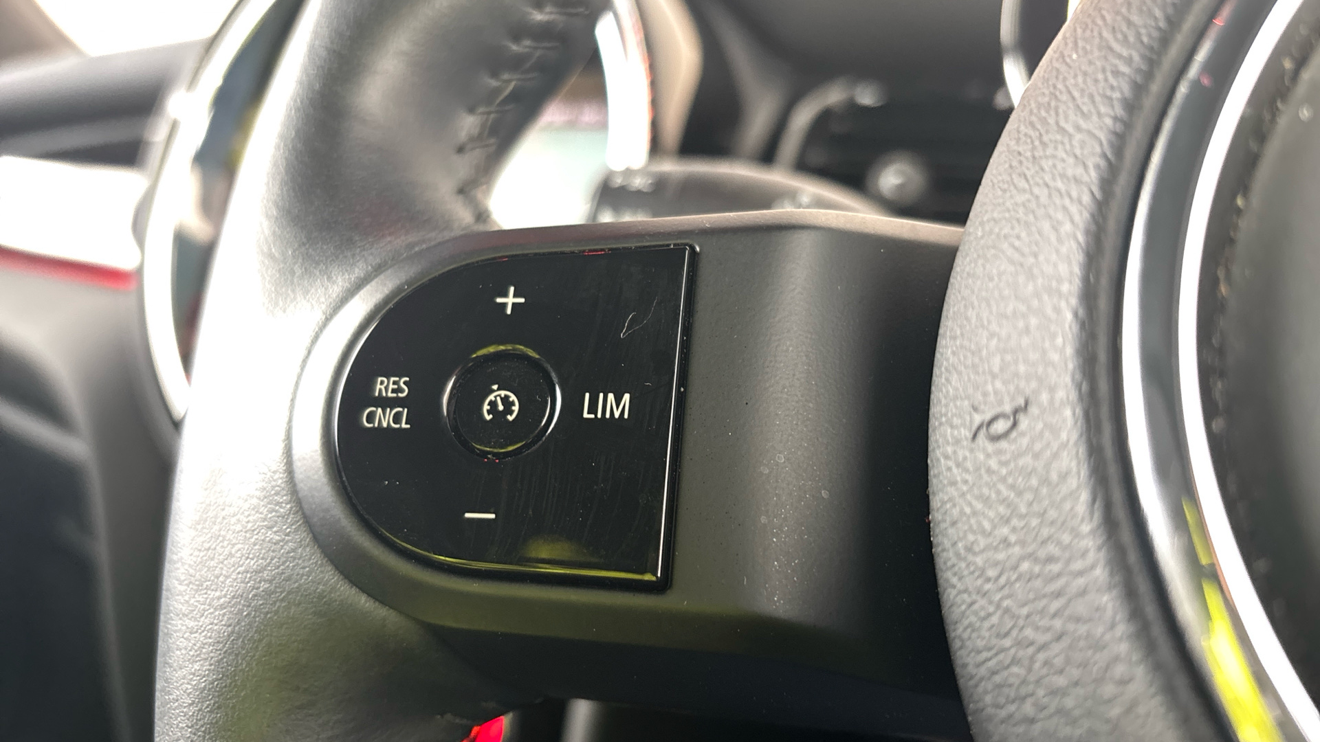 4020921 135kW Cooper S Level 2 33kWh 3dr Auto