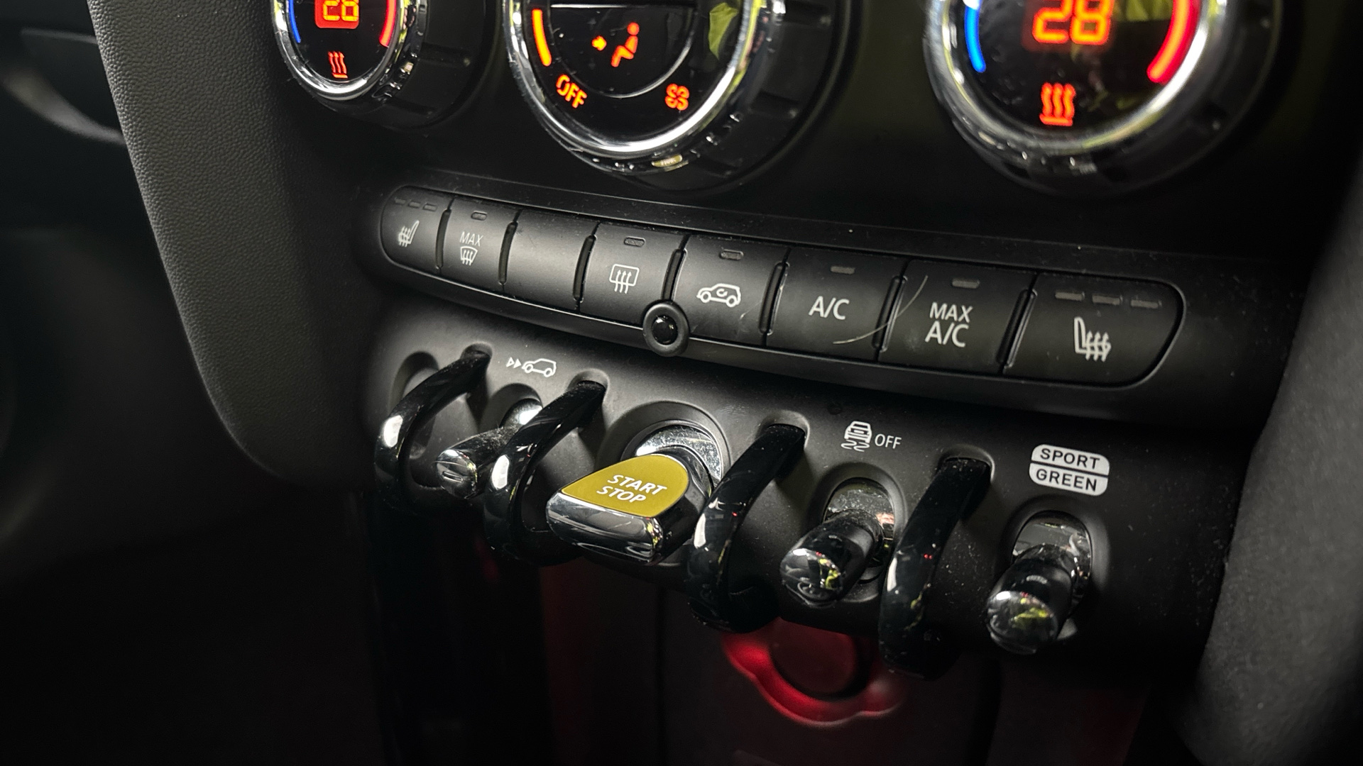 4020921 135kW Cooper S Level 2 33kWh 3dr Auto