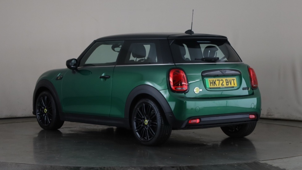 MINI HATCHBACK Image 3