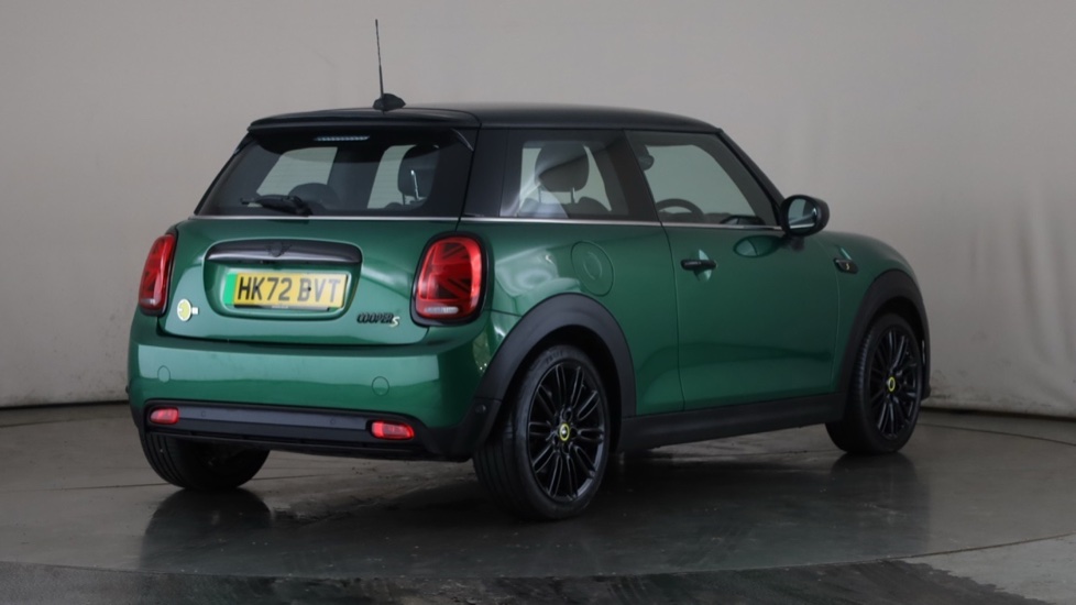 MINI HATCHBACK Image 5