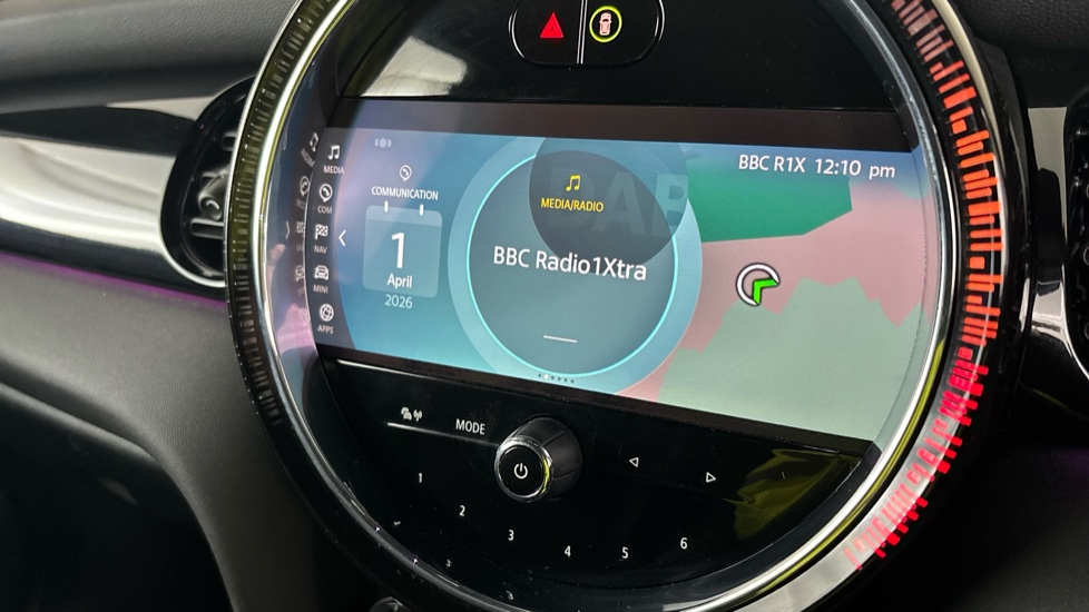 MINI HATCHBACK Image 12