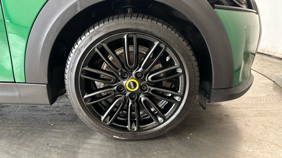 MINI HATCHBACK Image 20