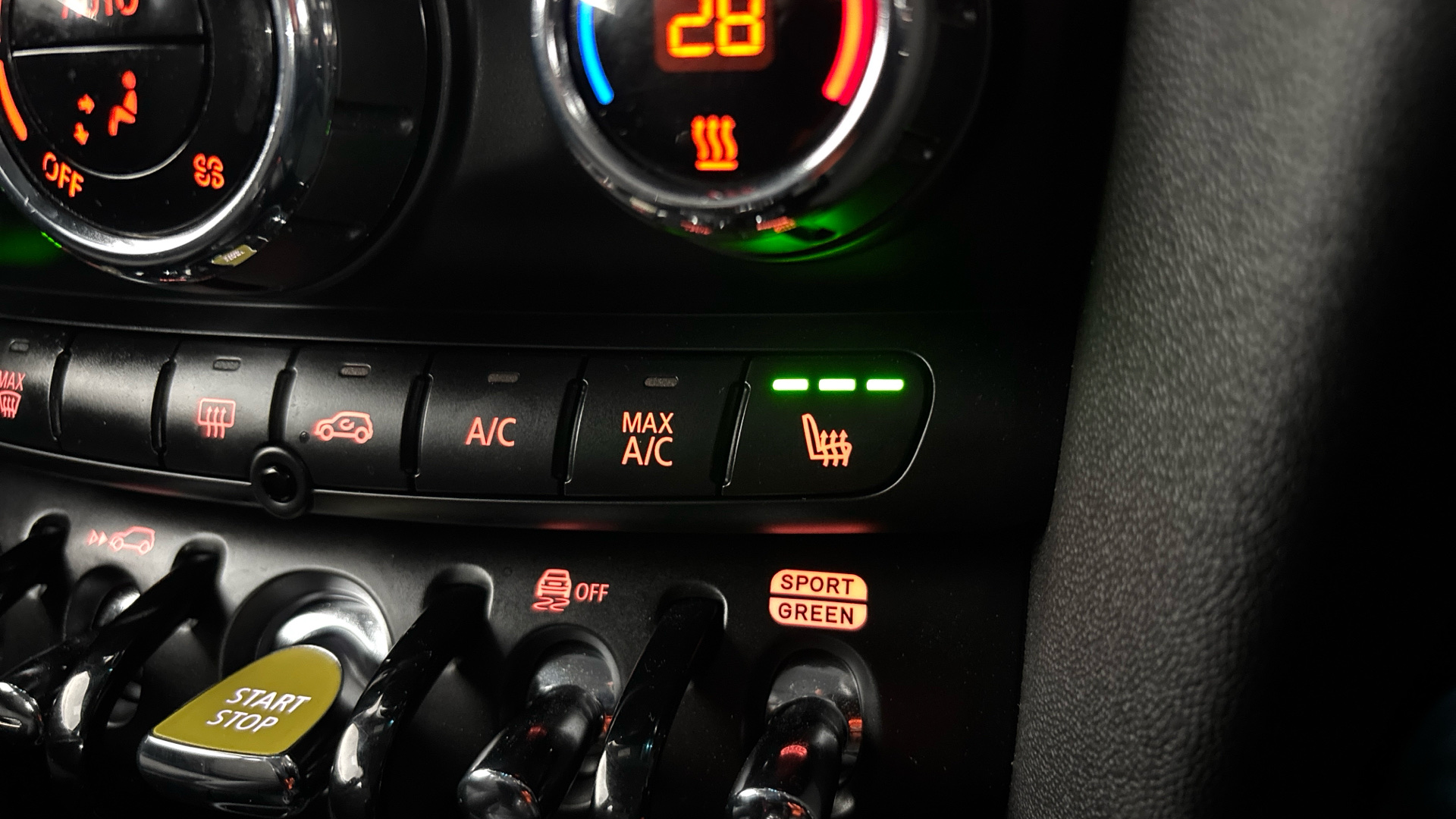 4020877 135kW Cooper S Level 2 33kWh 3dr Auto