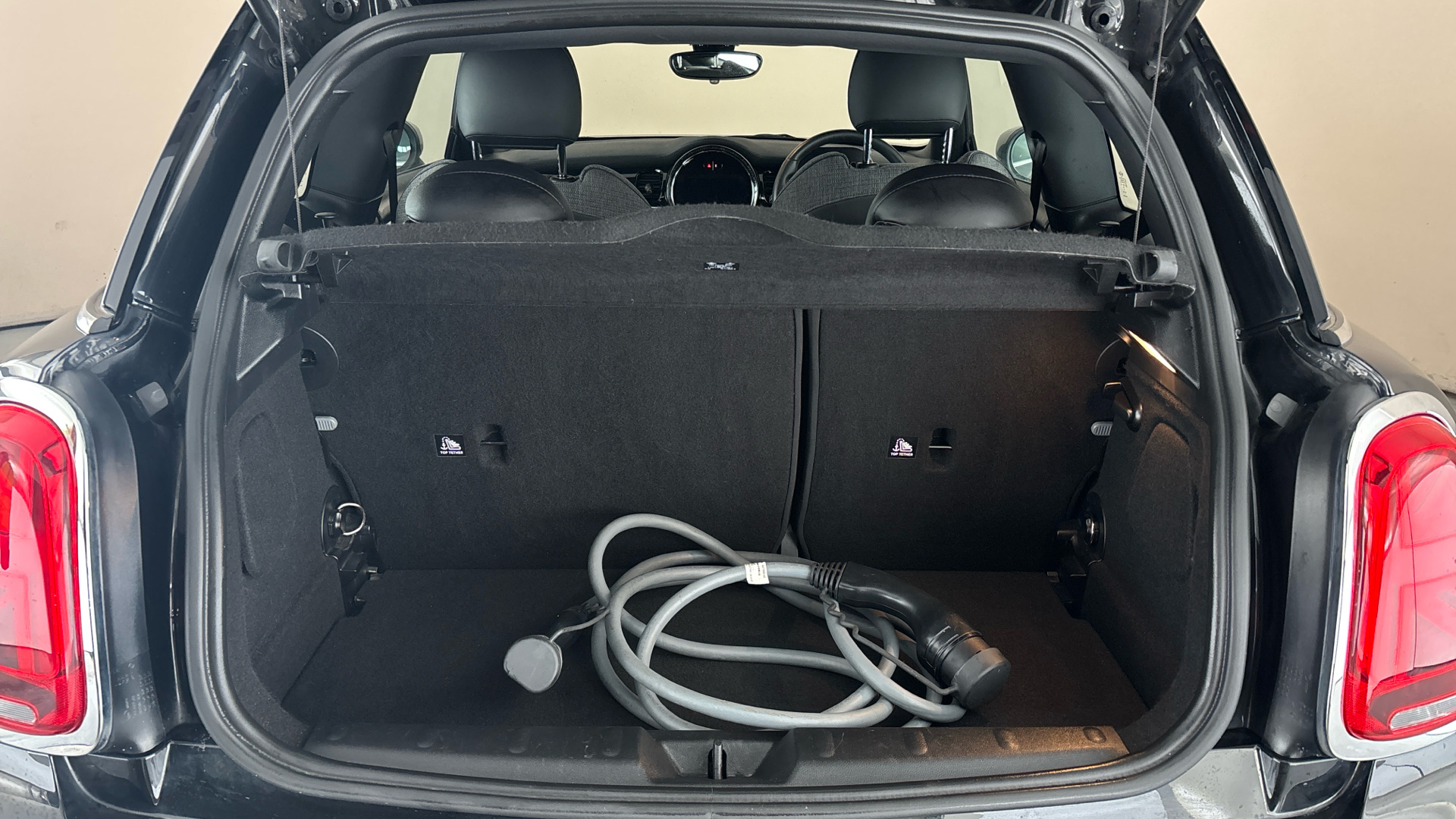 4020894 135kW Cooper S Level 2 33kWh 3dr Auto