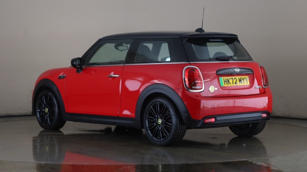 MINI HATCHBACK Image 3