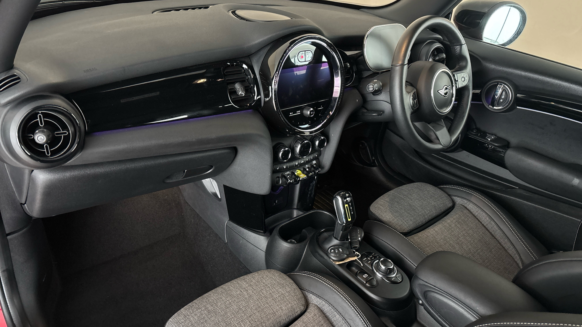 4060170 135kW Cooper S Level 2 33kWh 3dr Auto