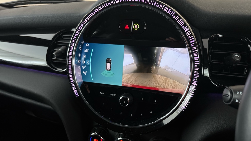 MINI HATCHBACK reverse camera