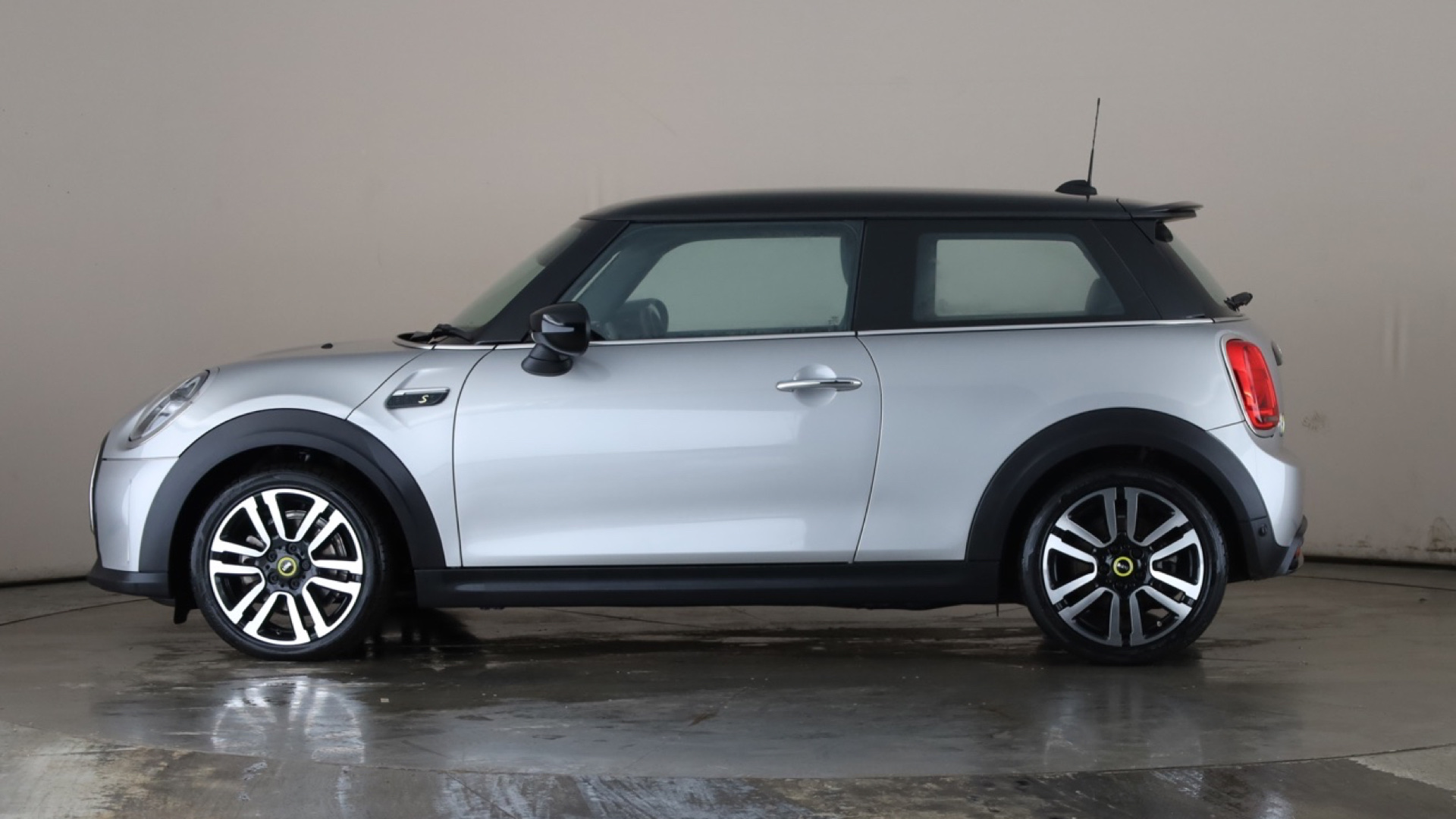 4058653 135kW Cooper S Level 2 33kWh 3dr Auto