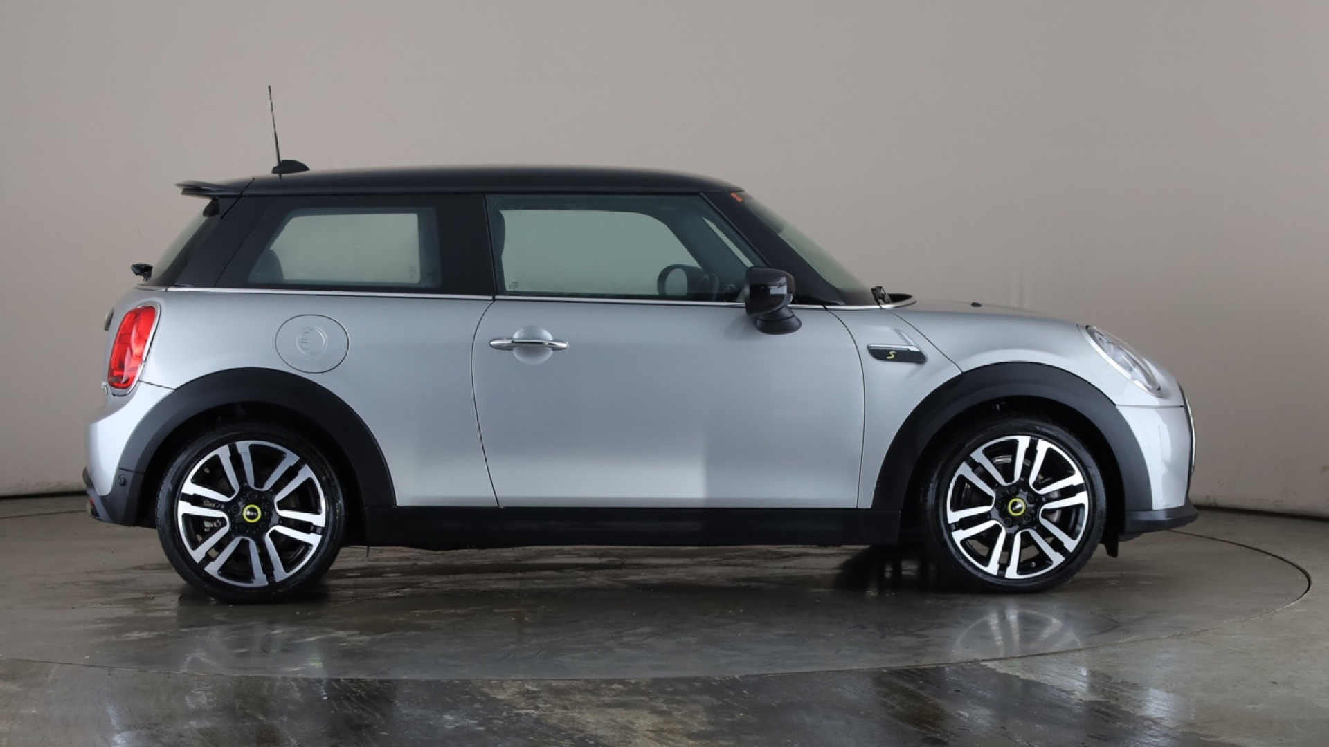 4058653 135kW Cooper S Level 2 33kWh 3dr Auto