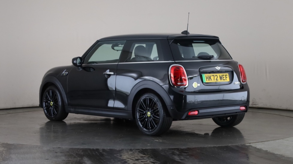 MINI HATCHBACK Image 3