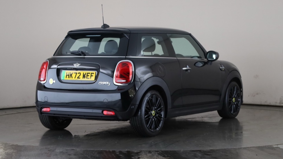 MINI HATCHBACK Image 5
