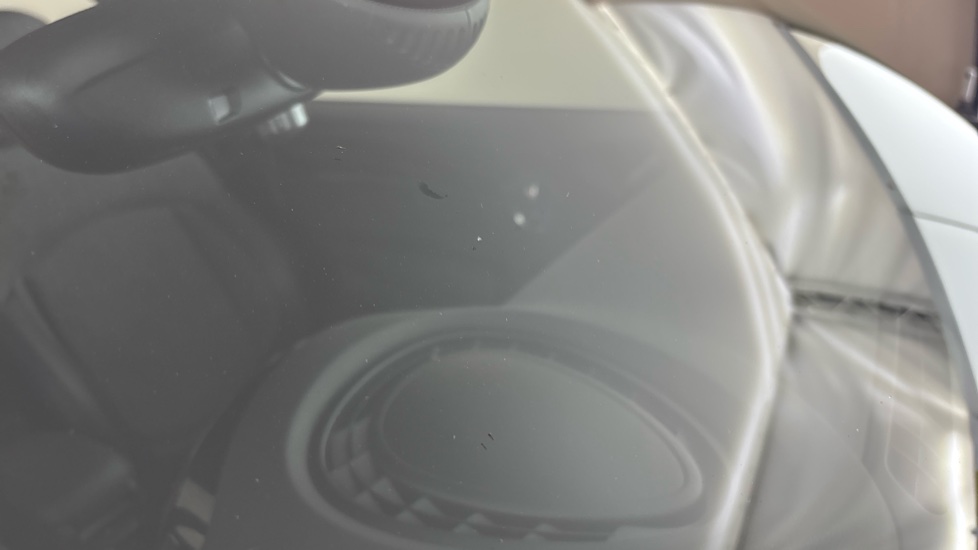 MINI HATCHBACK Multiple chips