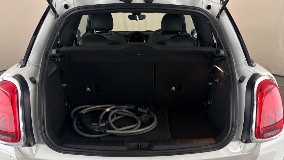 MINI HATCHBACK Image 15