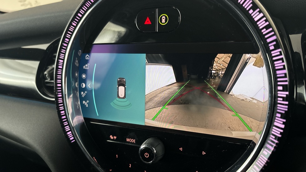 MINI HATCHBACK Reverse camera