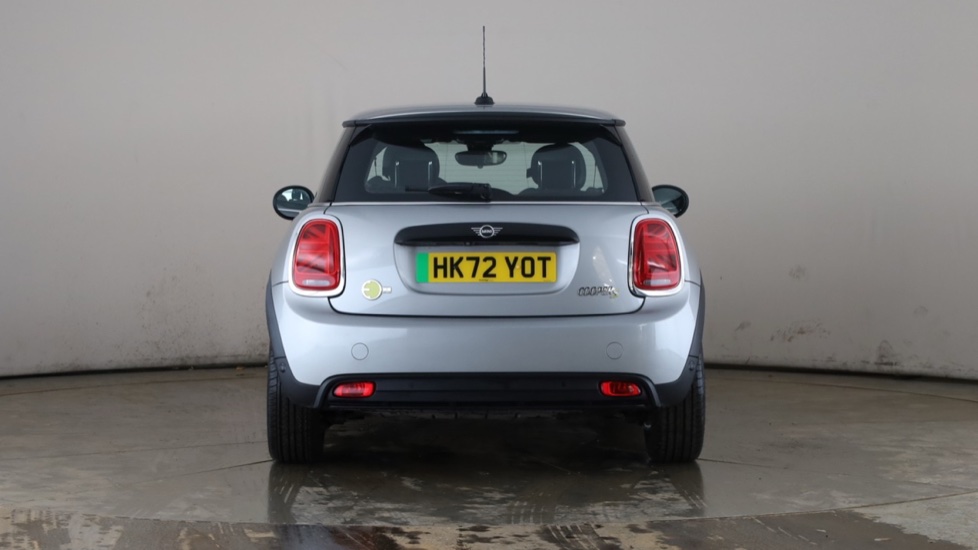 MINI HATCHBACK Image 4