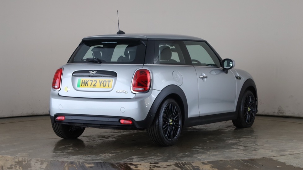 MINI HATCHBACK Image 5