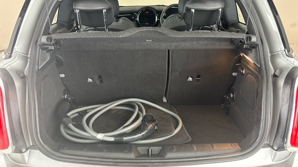 MINI HATCHBACK Image 15