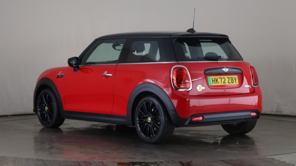 MINI HATCHBACK Image 3