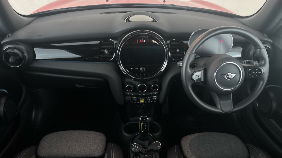 MINI HATCHBACK Image 11
