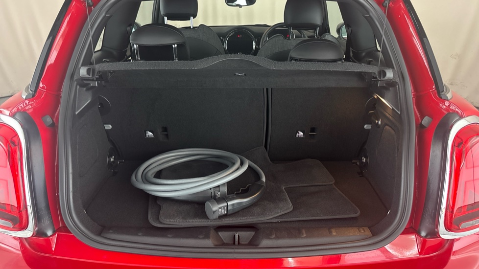 MINI HATCHBACK Image 15