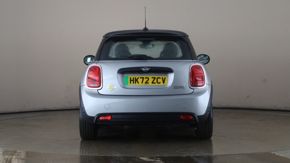 MINI HATCHBACK Image 4