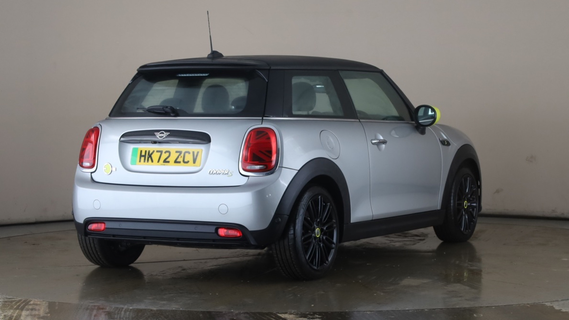 4060456 135kW Cooper S Level 2 33kWh 3dr Auto