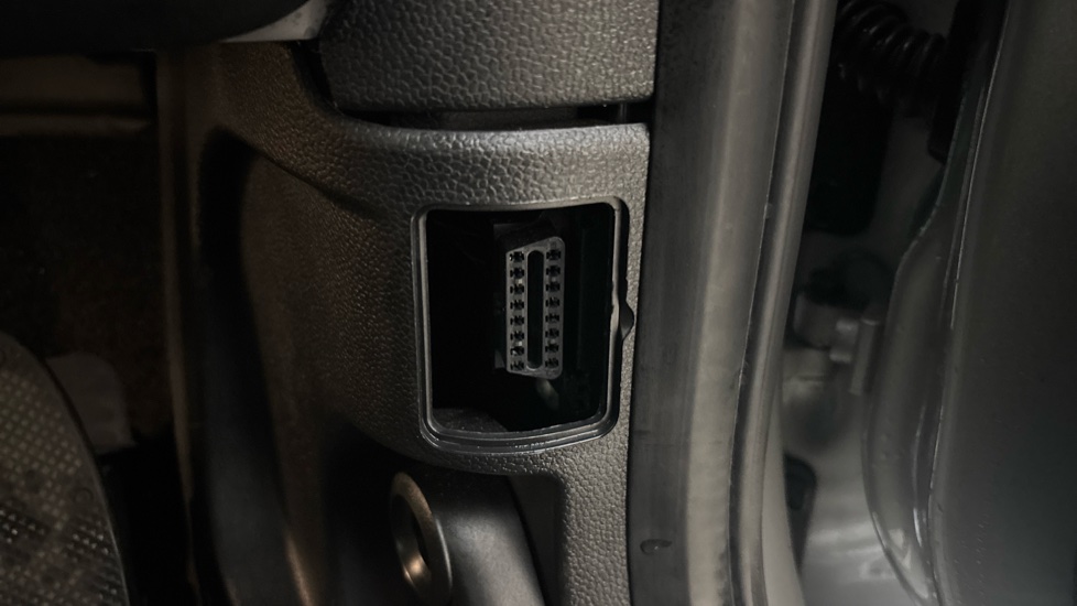 MINI HATCHBACK Missing