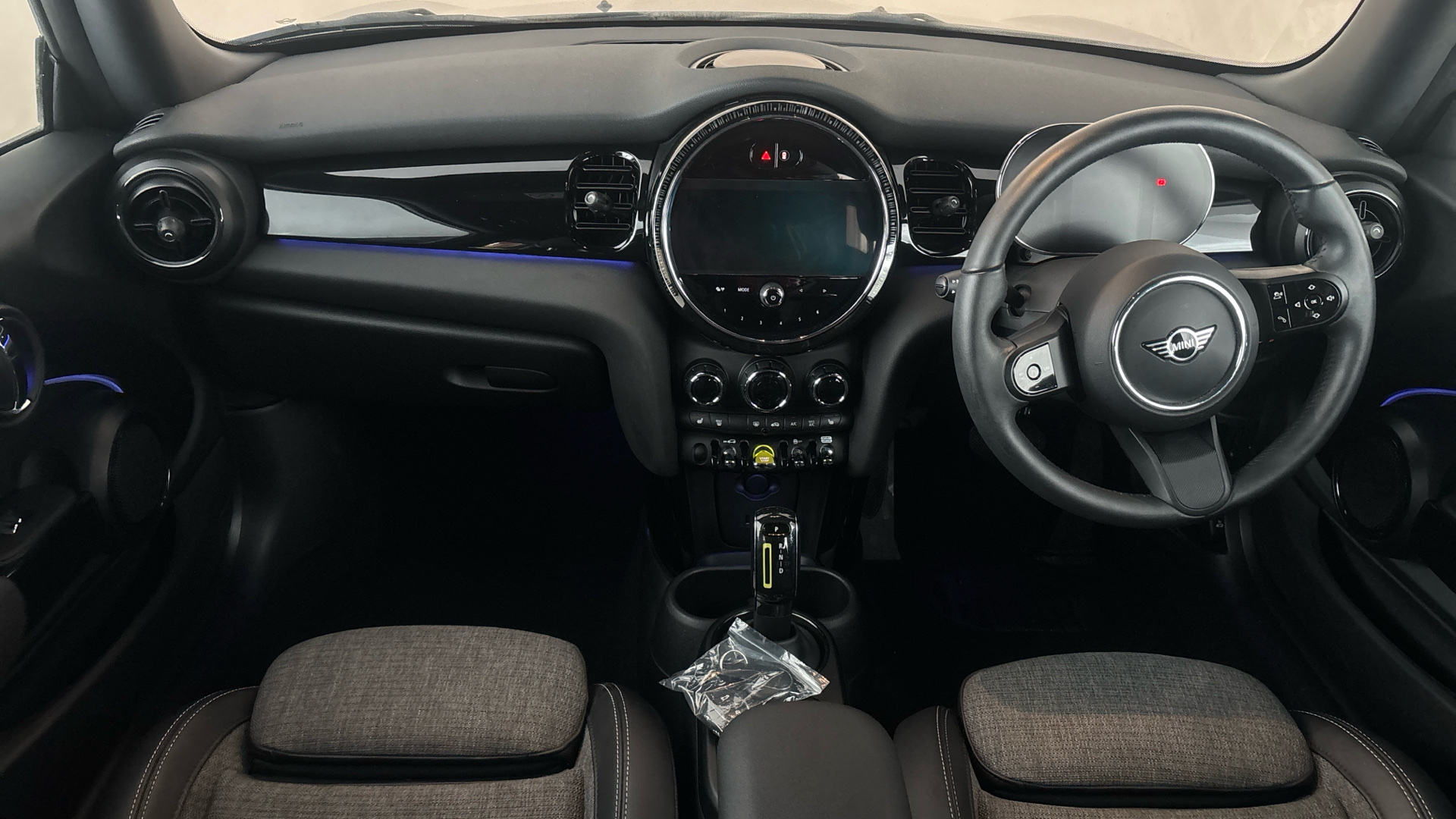 4060456 135kW Cooper S Level 2 33kWh 3dr Auto